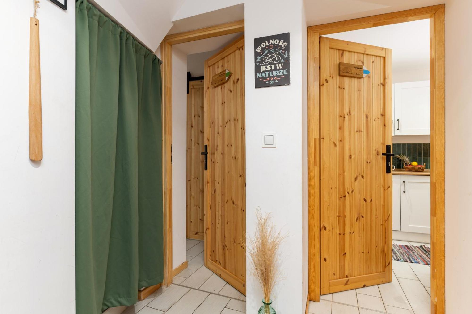 W Deski Dom Apartamenty Krzyzowa Bagian luar foto